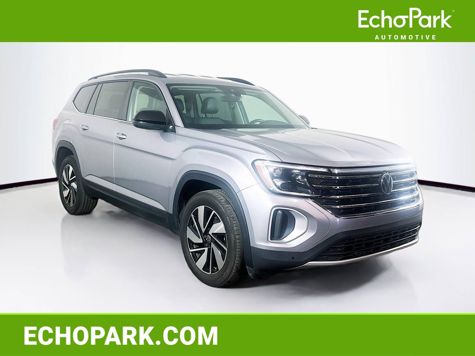 Used 2025 Volkswagen Atlas SE FWD image 1