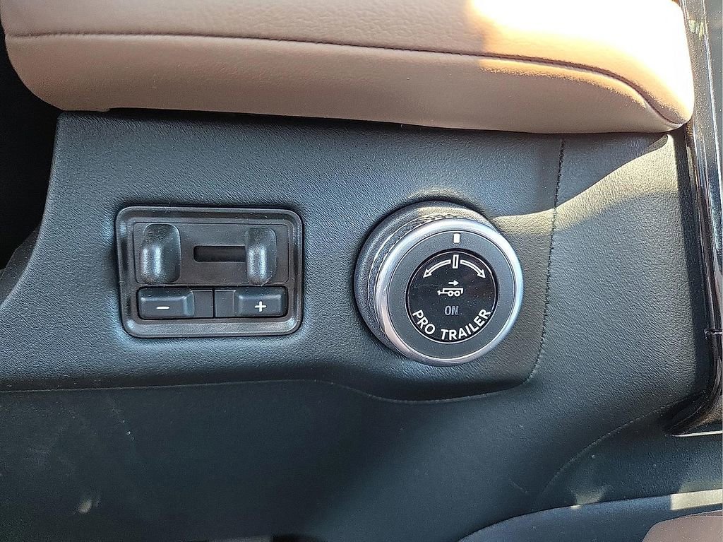 New 2026 Lincoln Navigator Black Label image 17