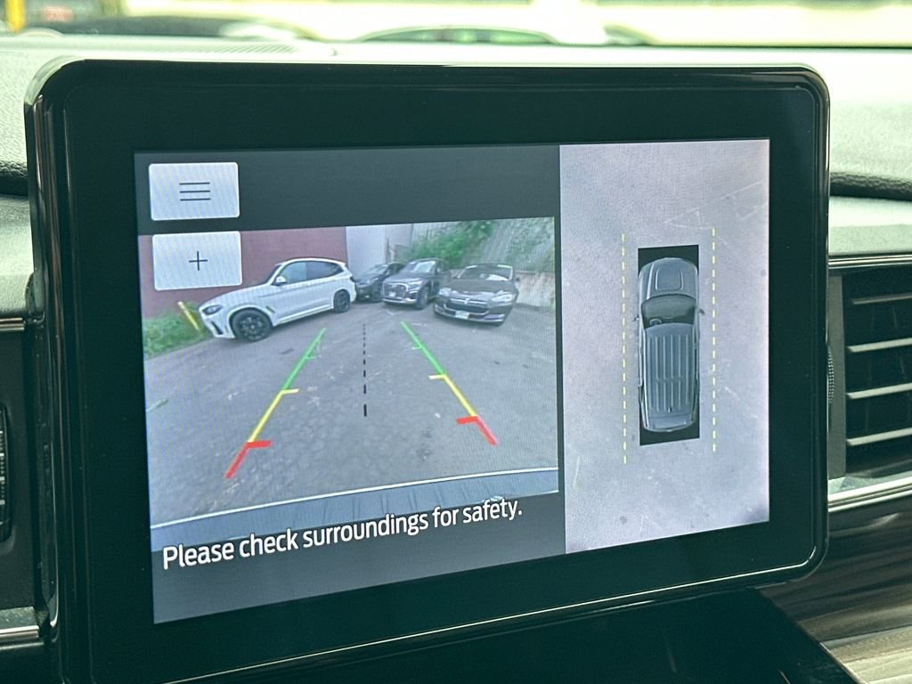 Used 2022 Ford Explorer Limited w/ Equipment Group 301A image 17