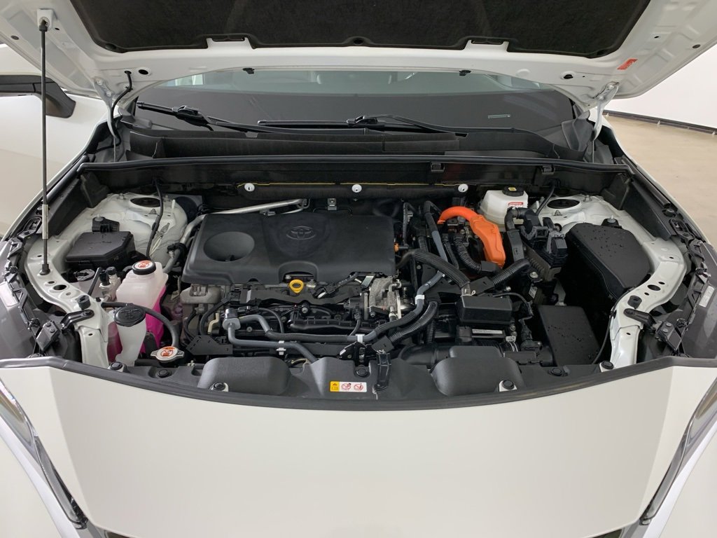 Used 2021 Toyota Venza LE image 41