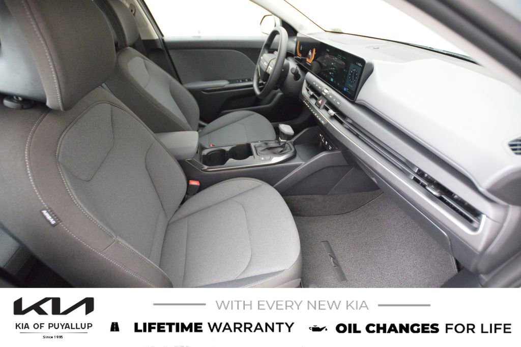New 2025 Kia K4 LXS image 16