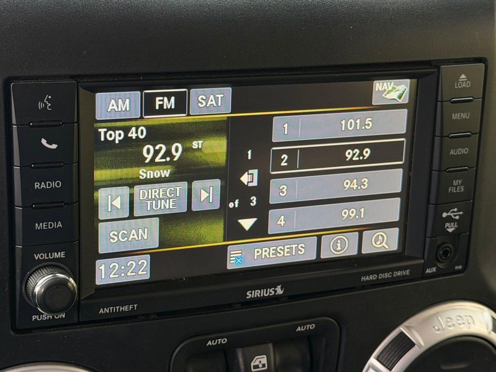 Used 2014 Jeep Wrangler Unlimited Sahara w/ Dual Top Group AWD/4WD image 25
