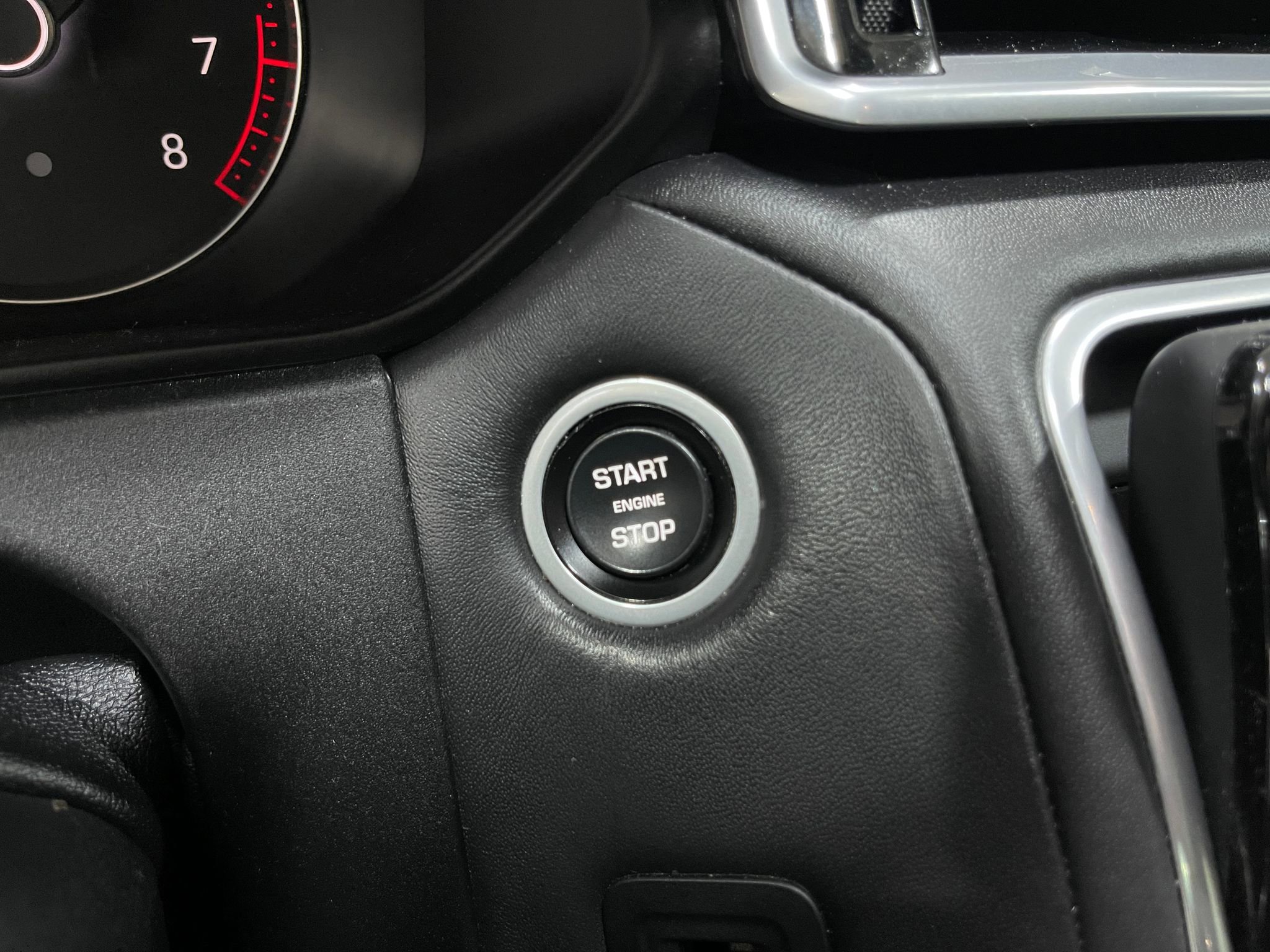 Used 2020 Land Rover Range Rover Velar R-Dynamic S image 21