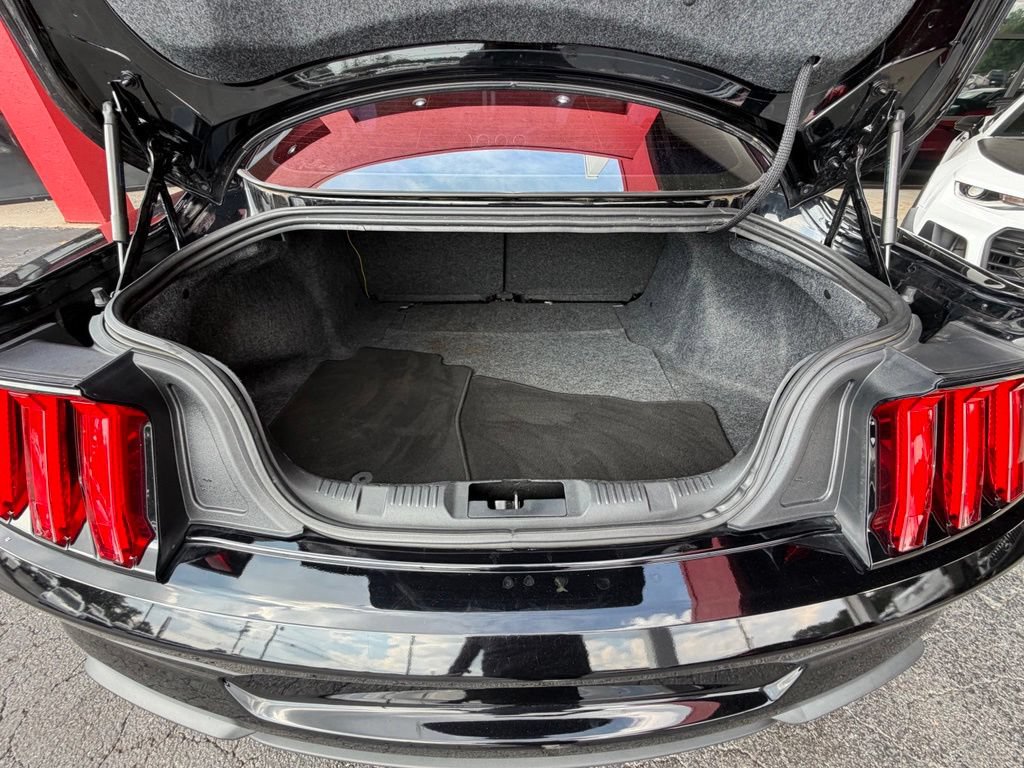 Used 2021 Ford Mustang Coupe RWD image 12