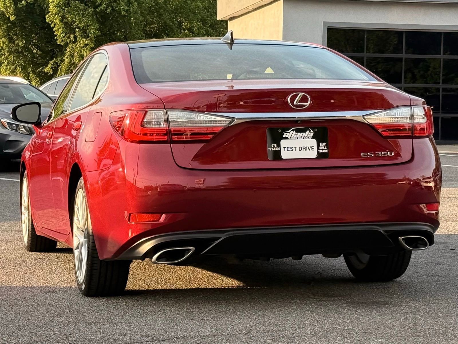 Used 2016 Lexus ES 350 w/ Luxury Package w/Wood Trim FWD image 3