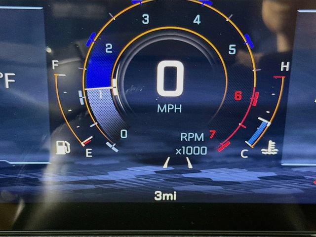 New 2027 Chevrolet Traverse LT w/ Sun and Wheel Package FWD image 14