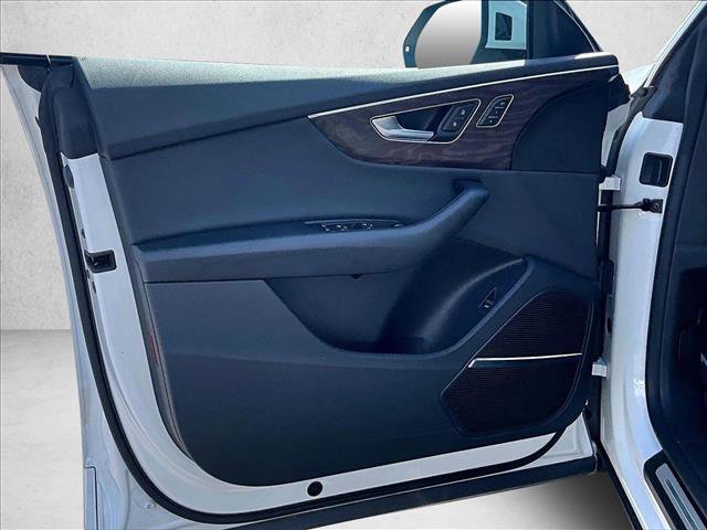 Used 2019 Audi Q8 Premium Plus w/ Premium Plus image 15