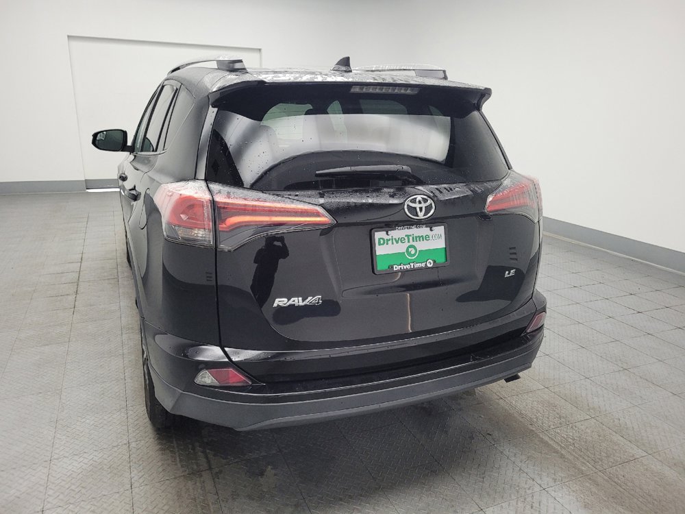 Used 2018 Toyota RAV4 LE FWD image 6