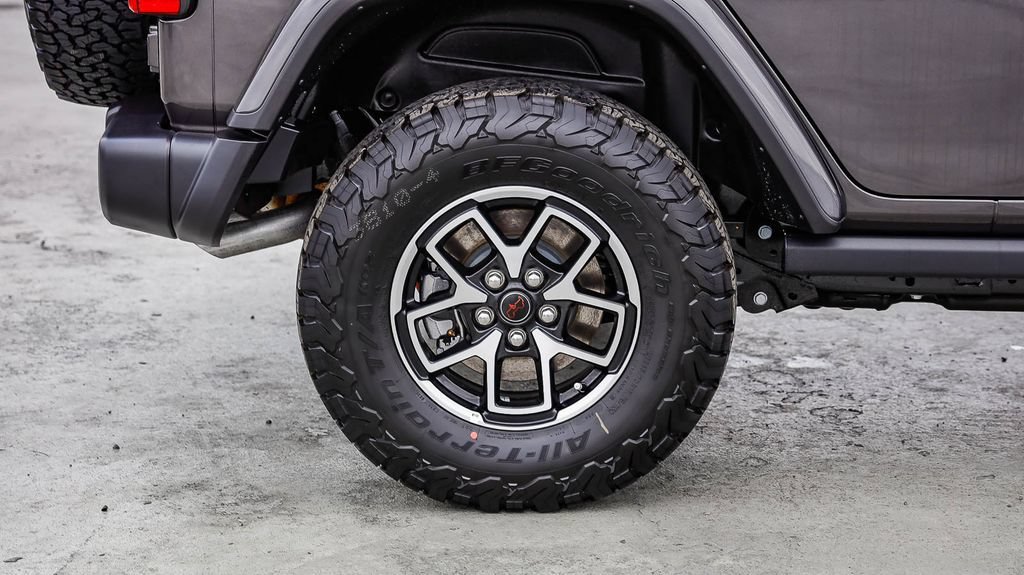 New 2026 Jeep Wrangler Unlimited Rubicon w/ Whitecap Package AWD/4WD image 12