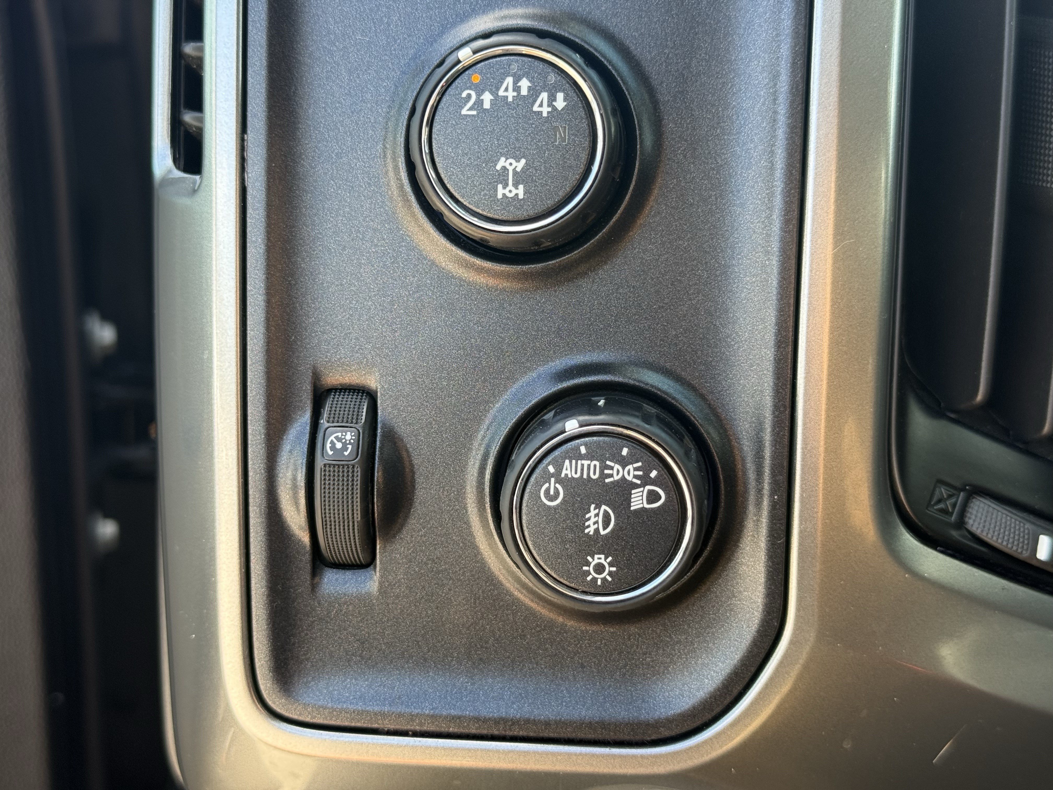 Used 2019 Chevrolet Silverado 3500 LTZ w/ LTZ Plus Package AWD/4WD image 23