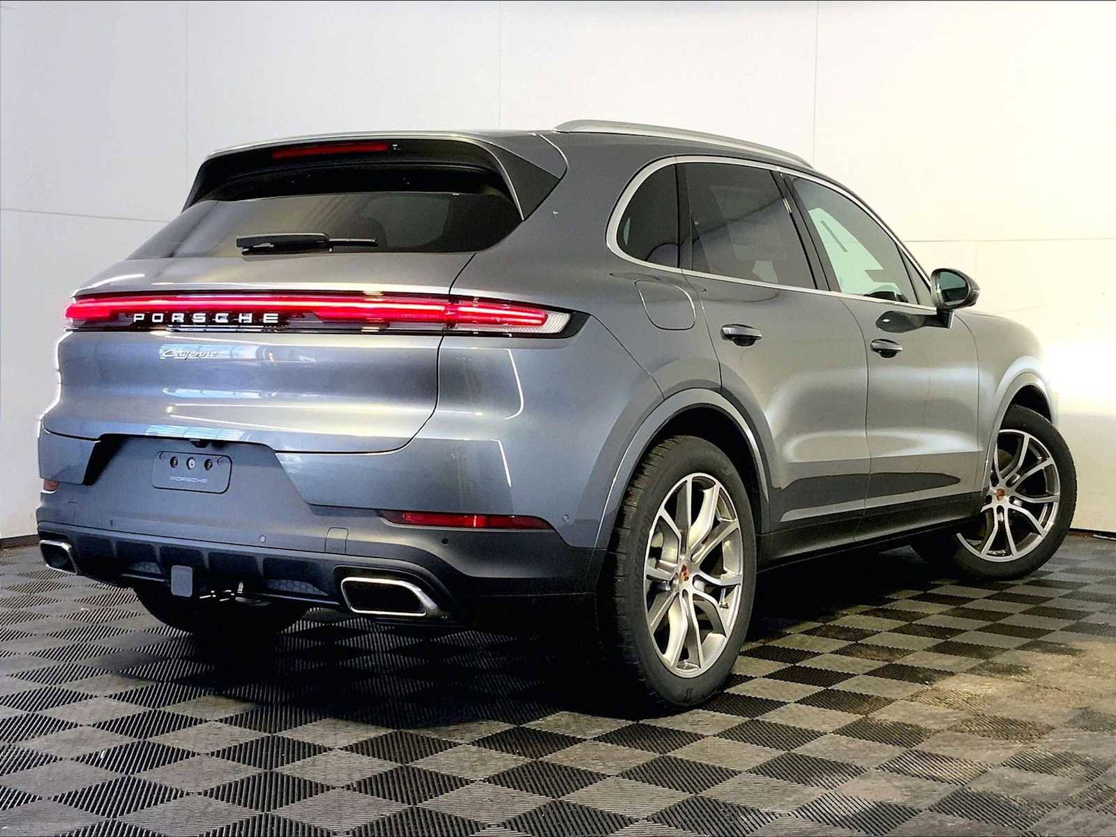 New 2026 Porsche Cayenne image 7