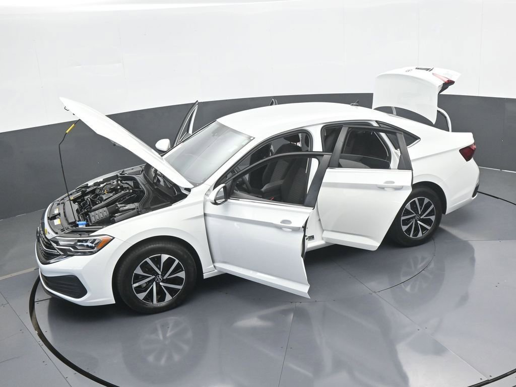 Used 2023 Volkswagen Jetta S image 61