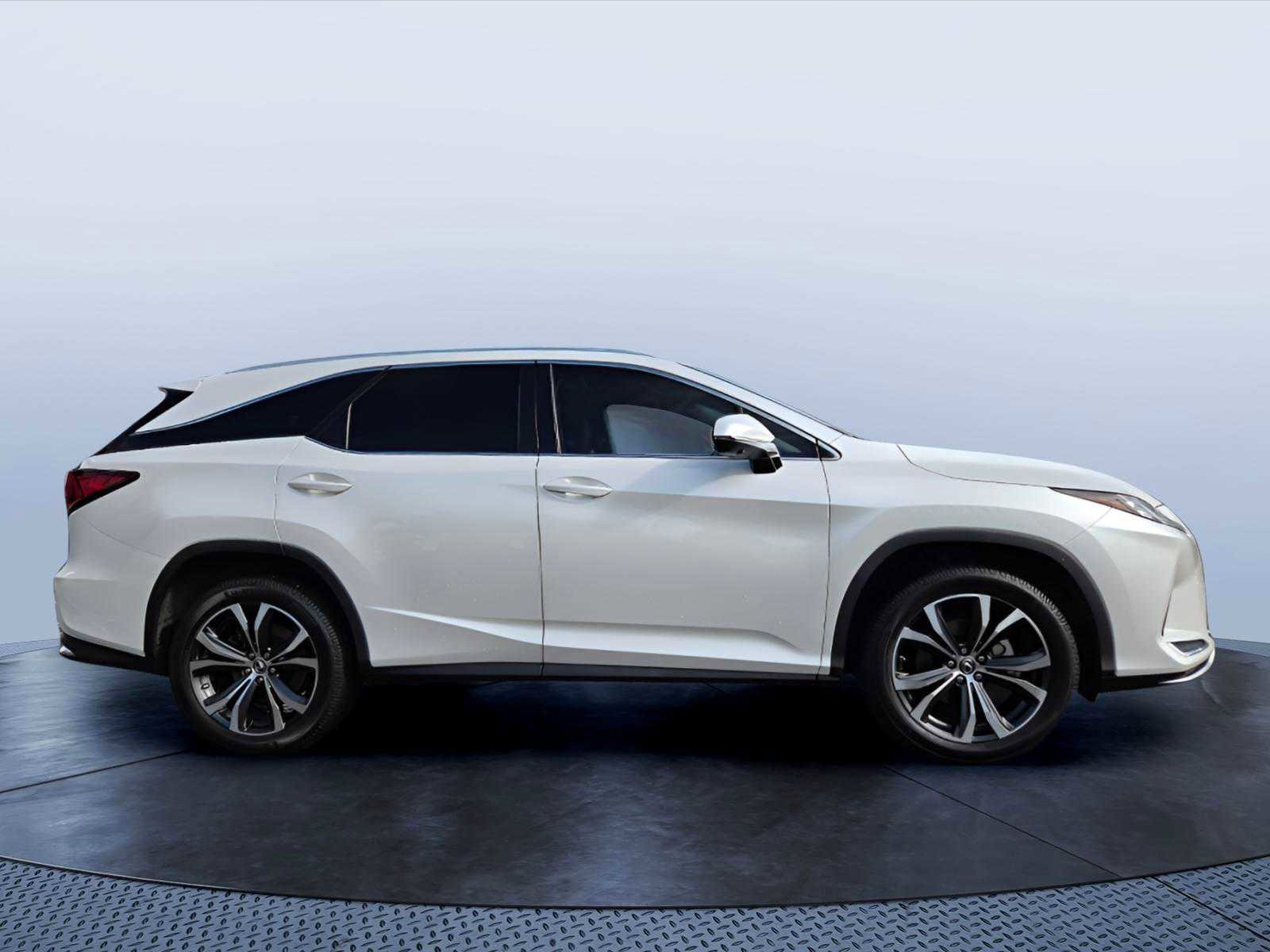 Used 2021 Lexus RX 350L FWD w/ Premium Package image 2