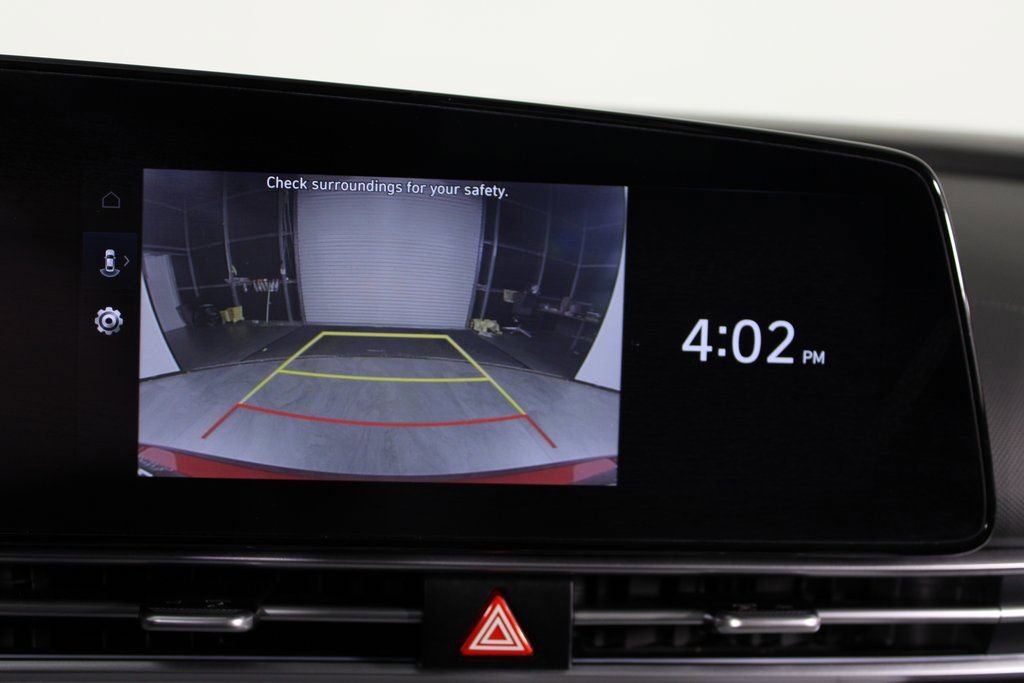 Certified 2025 Hyundai Elantra Limited image 28