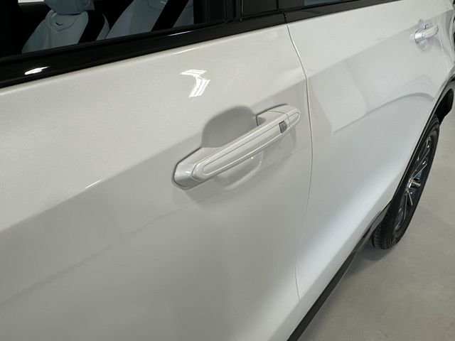 Used 2024 Cadillac XT4 Sport image 6