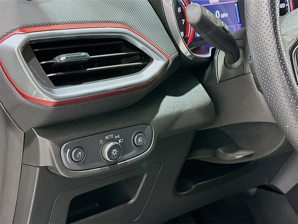 Used 2023 Chevrolet TrailBlazer RS w/ Sun and Liftgate Package image 10