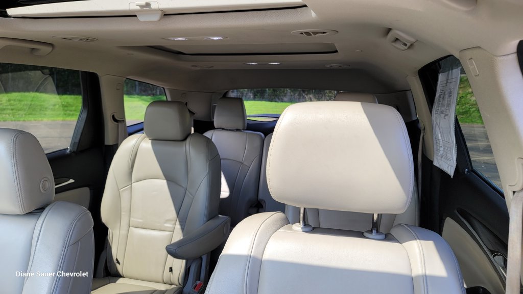 Used 2021 Buick Enclave Essence w/ Sound and Sites Package AWD/4WD image 26