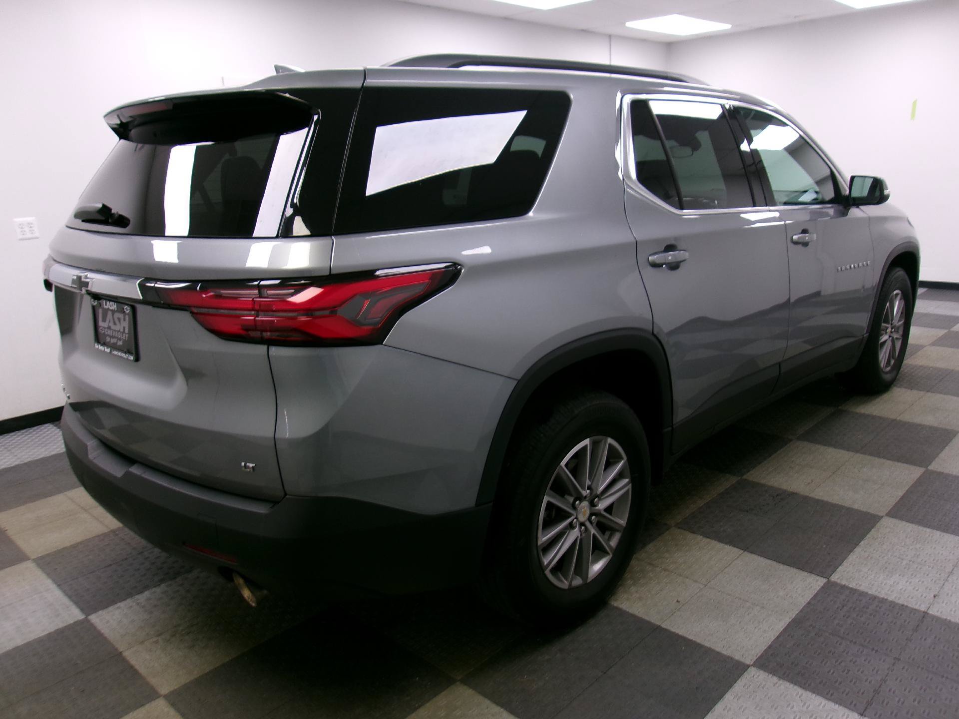 Used 2023 Chevrolet Traverse LT w/ LPO, Floor Liner Package AWD/4WD image 13