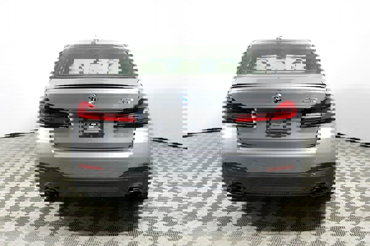 Used 2023 BMW 530e 530e w/ M Sport Package image 42
