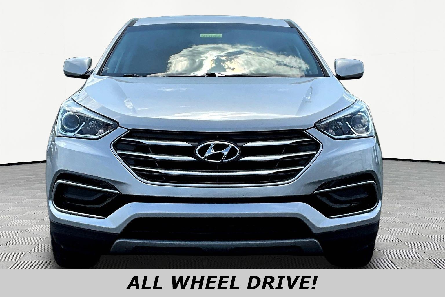 Used 2017 Hyundai Santa Fe Sport AWD/4WD image 2