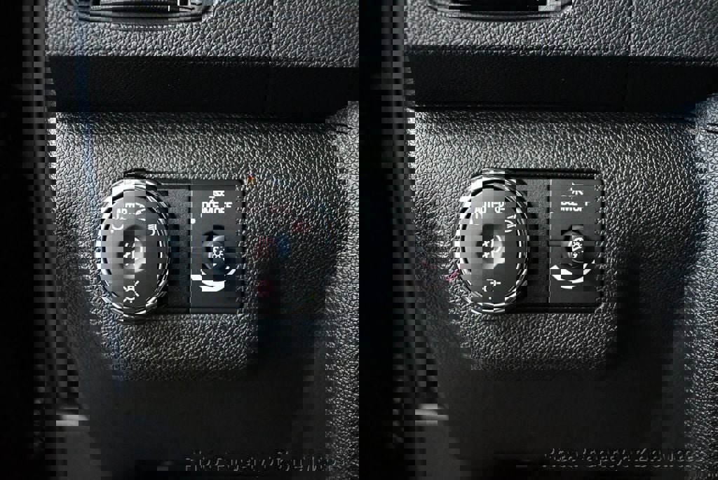 Used 2011 GMC Acadia Denali image 35