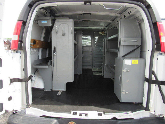 Used 2015 Chevrolet Express 2500 RWD image 22