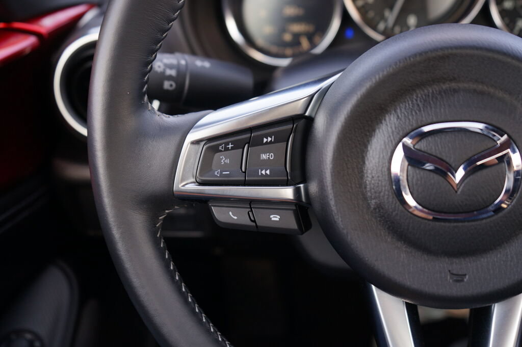 Used 2022 MAZDA MX-5 Miata RF Grand Touring RWD image 22