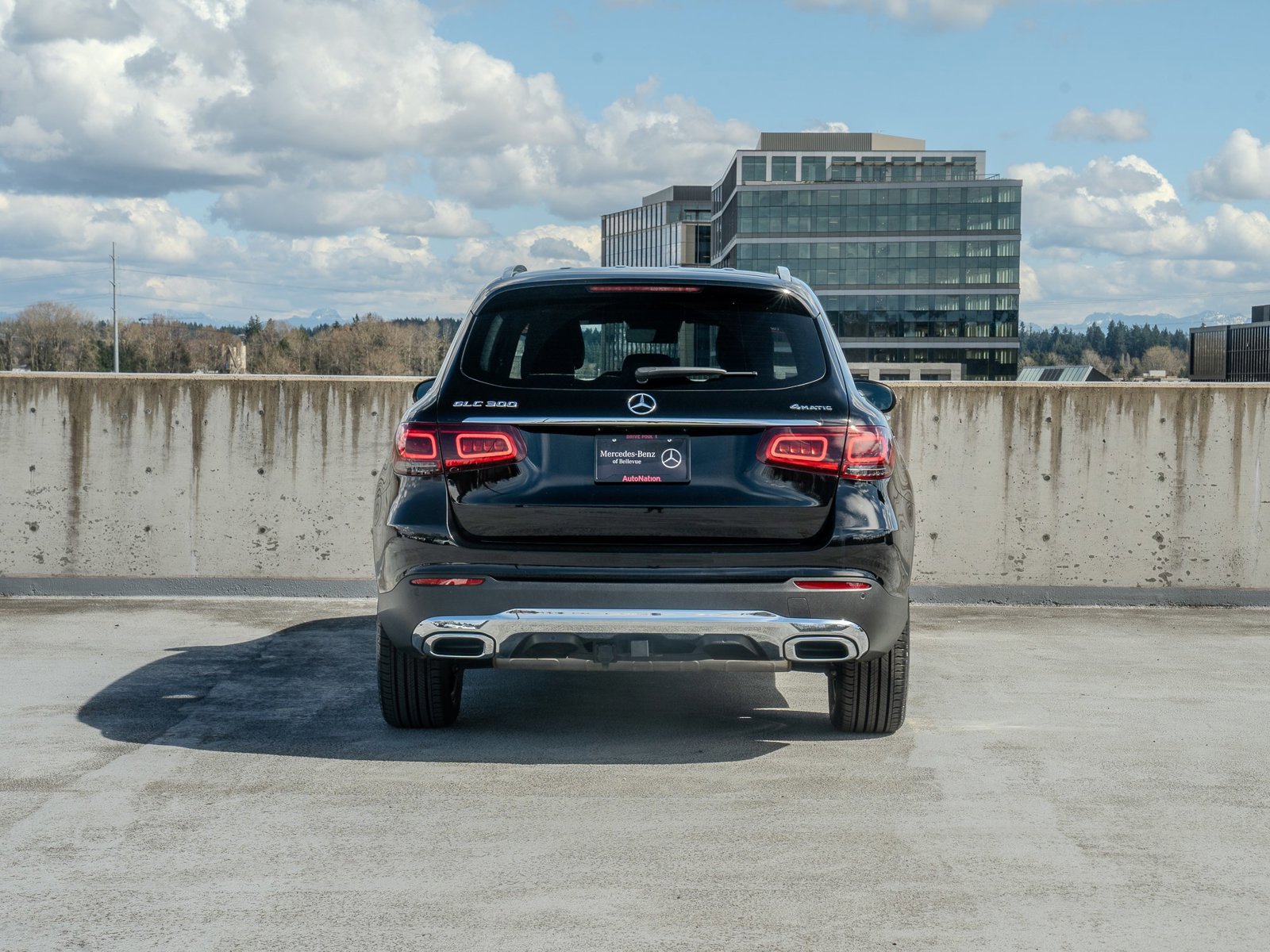 Used 2022 Mercedes-Benz GLC 300 4MATIC image 5