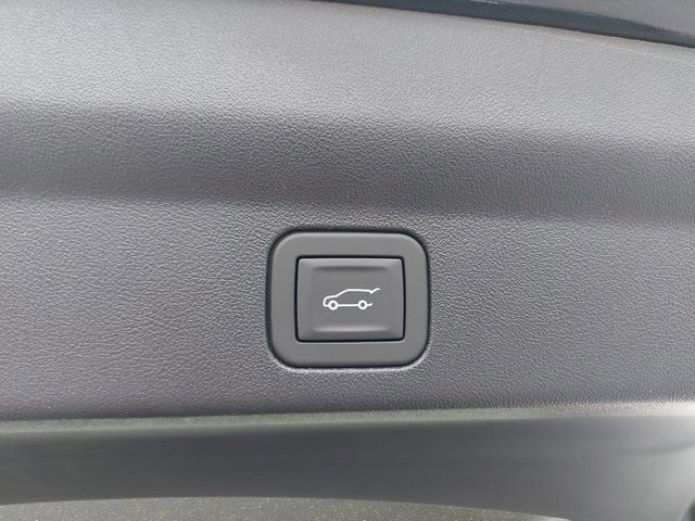 New 2025 Cadillac Escalade IQ Sport 1 w/ LPO, ONYX Package image 17