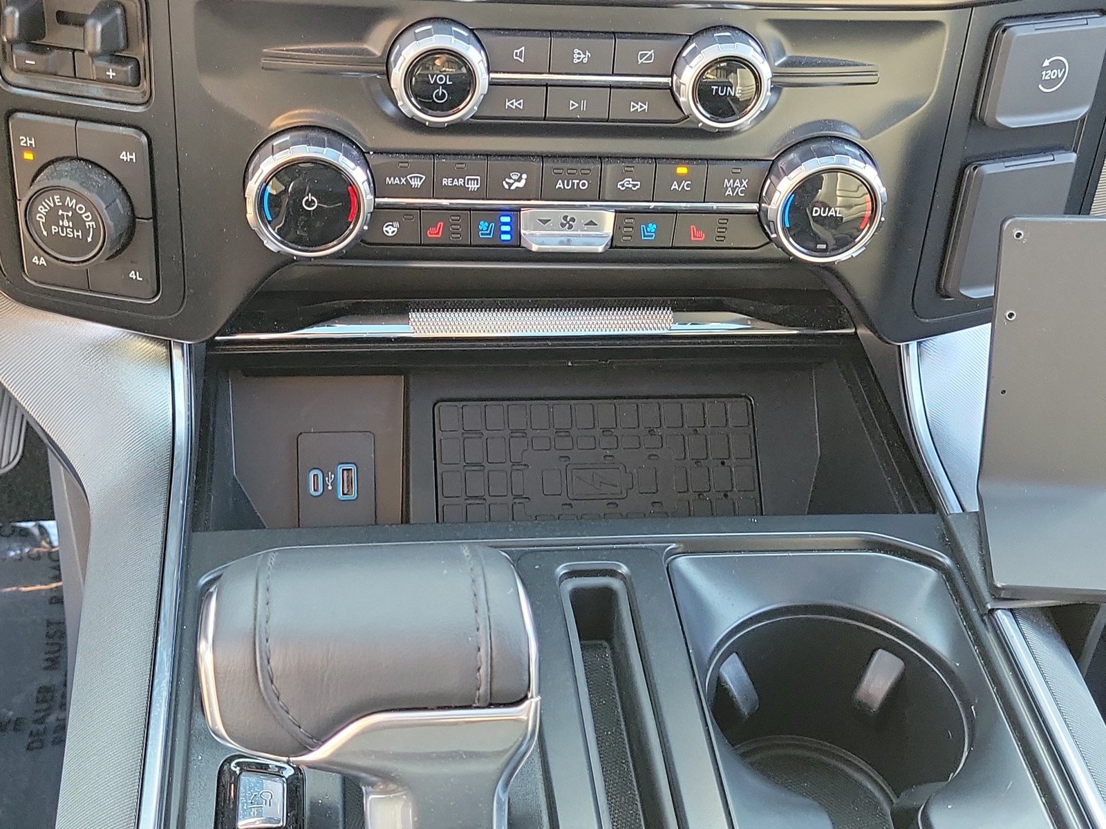 Used 2024 Ford F150 Platinum w/ Equipment Group 702A High AWD/4WD image 22