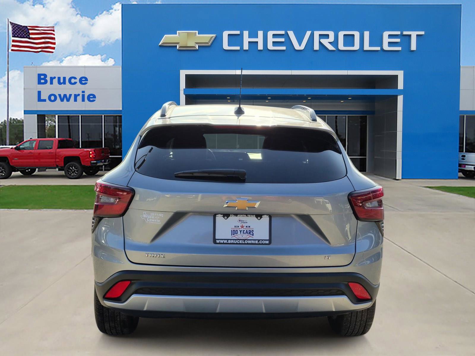 Used 2026 Chevrolet Trax LT FWD image 5