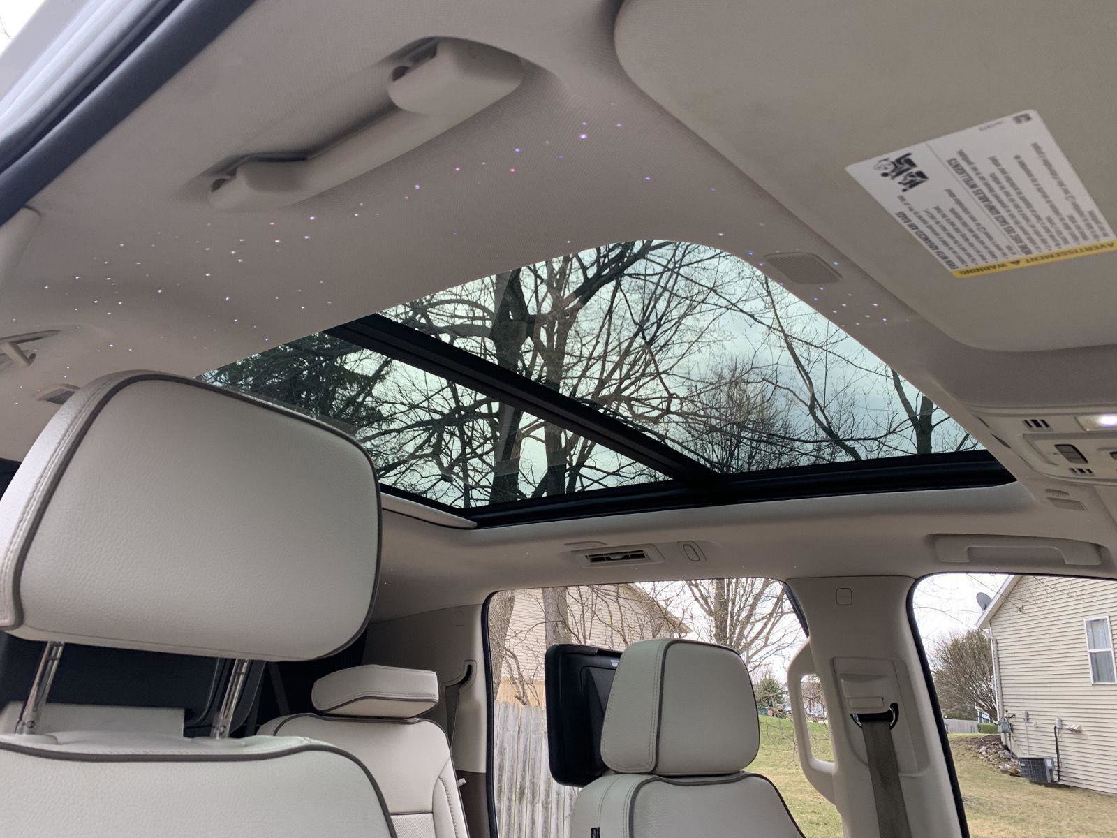 Used 2021 GMC Yukon XL Denali w/ Denali Premium Package image 27
