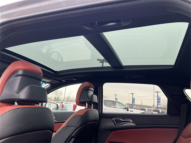 Used 2023 Kia Sportage SX image 16