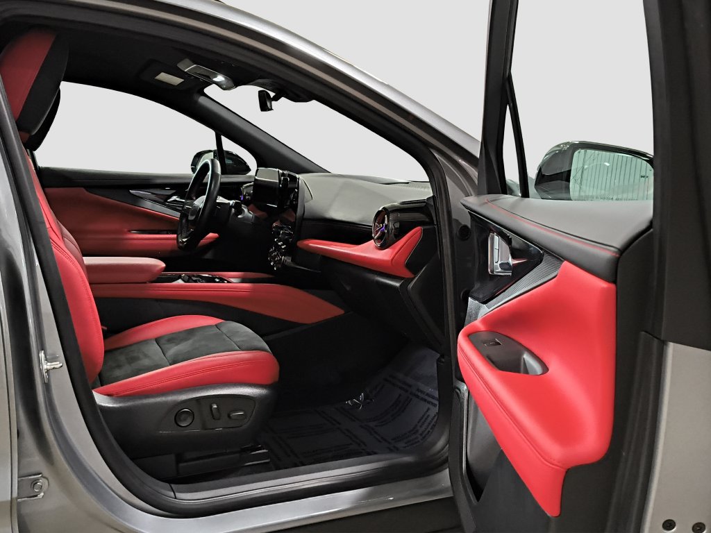 Used 2024 Chevrolet Blazer EV RS AWD/4WD image 30