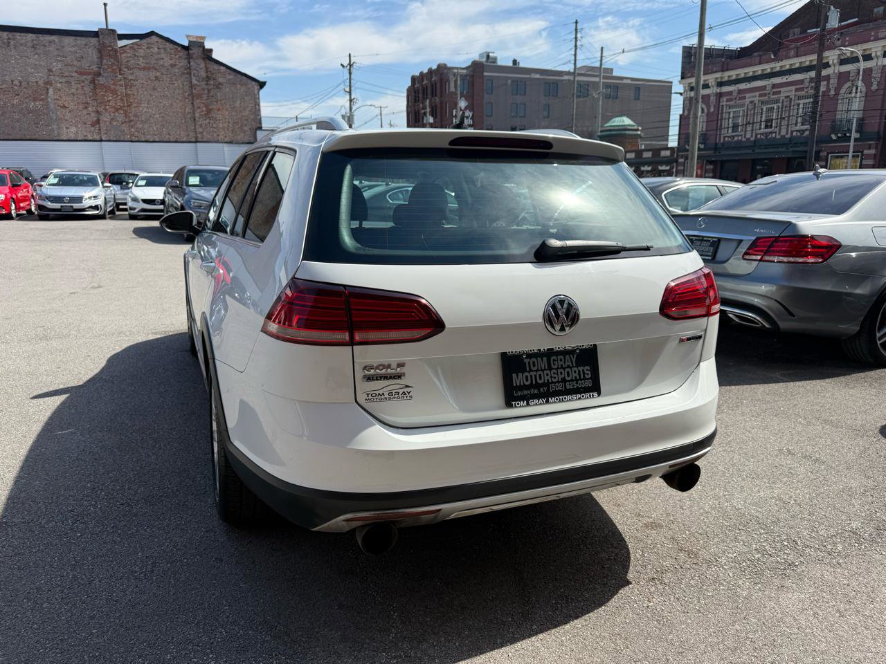 Used 2019 Volkswagen Golf Alltrack S image 4