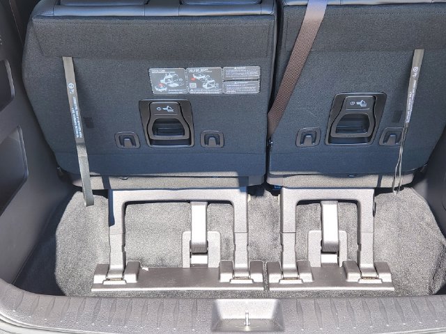 Certified 2026 Kia Carnival SX w/ SX Dark Edition Package FWD image 34
