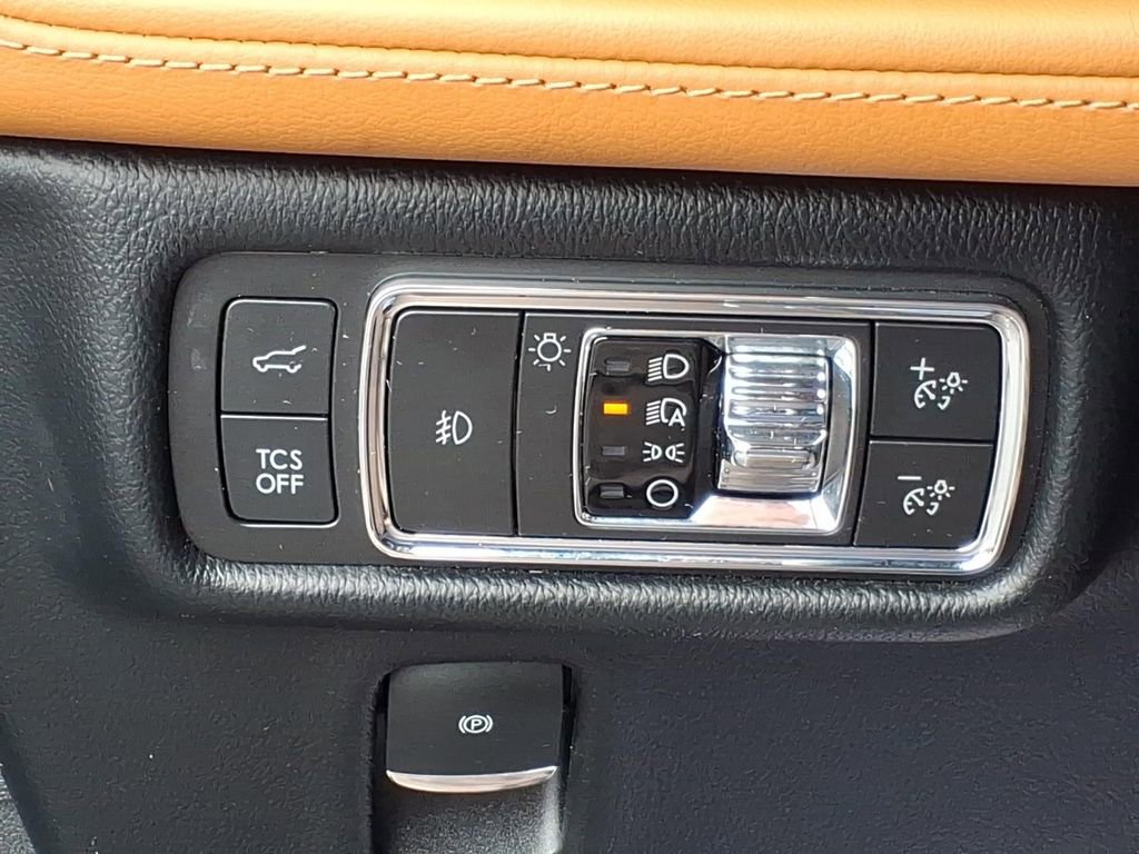 Used 2022 Lincoln Nautilus Black Label AWD/4WD image 17