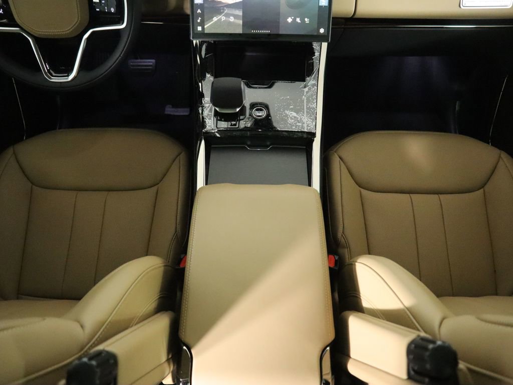 New 2026 Land Rover Range Rover Sport SE image 18