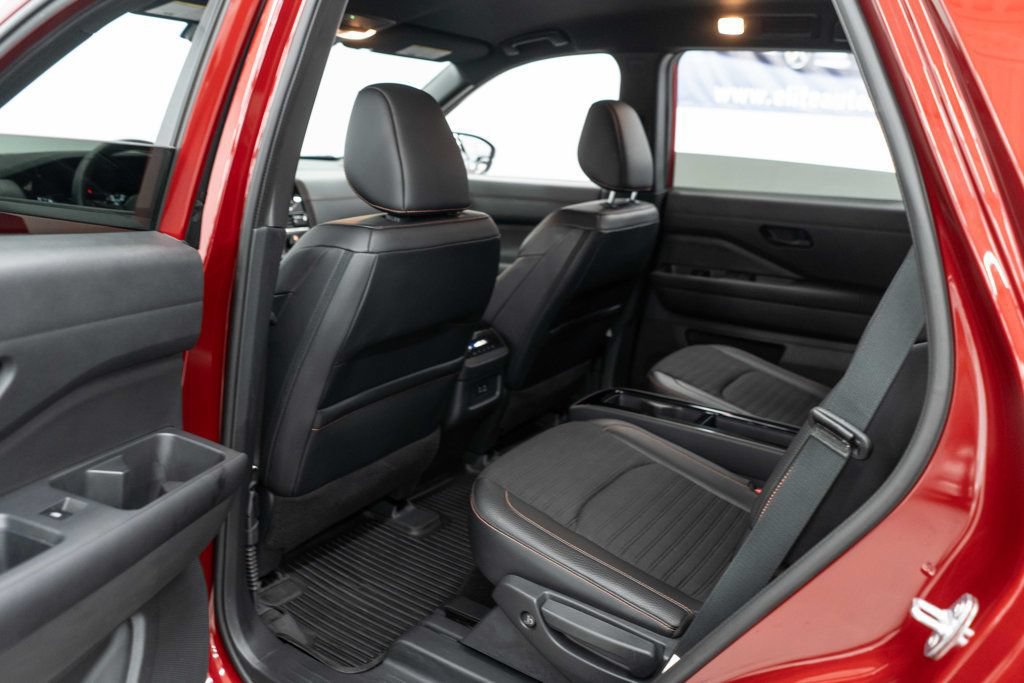 Used 2023 Nissan Pathfinder Rock Creek AWD/4WD image 16