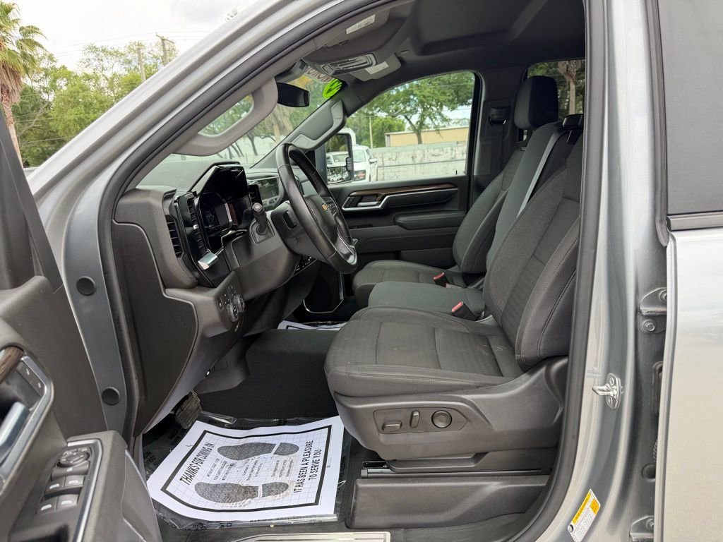 Used 2025 Chevrolet Silverado 2500 LT w/ Convenience Package image 19