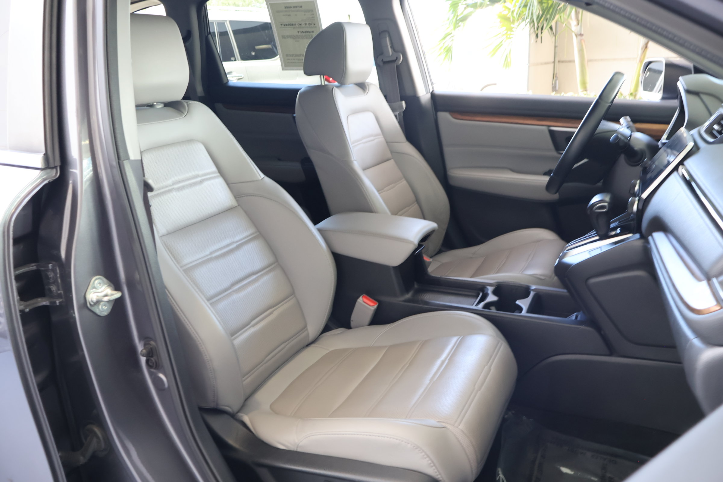 Used 2018 Honda CR-V Touring image 19