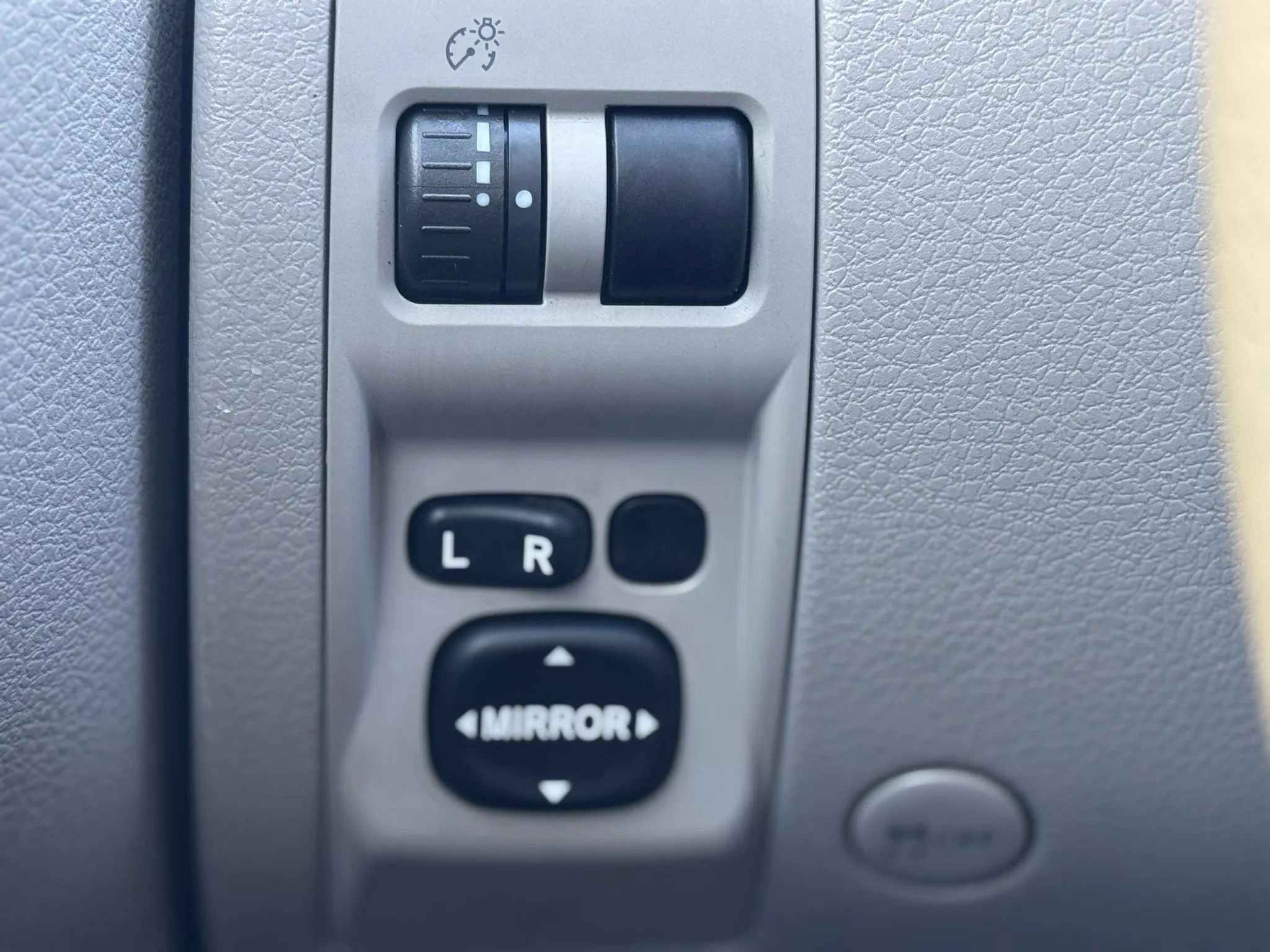 Used 2010 Subaru Forester 2.5X image 27