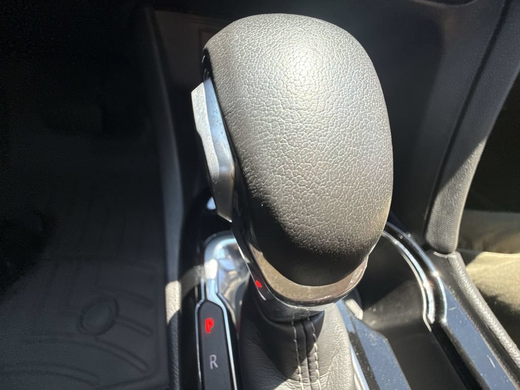 Certified 2022 Buick Encore GX Select w/ Sport Touring Package FWD image 22