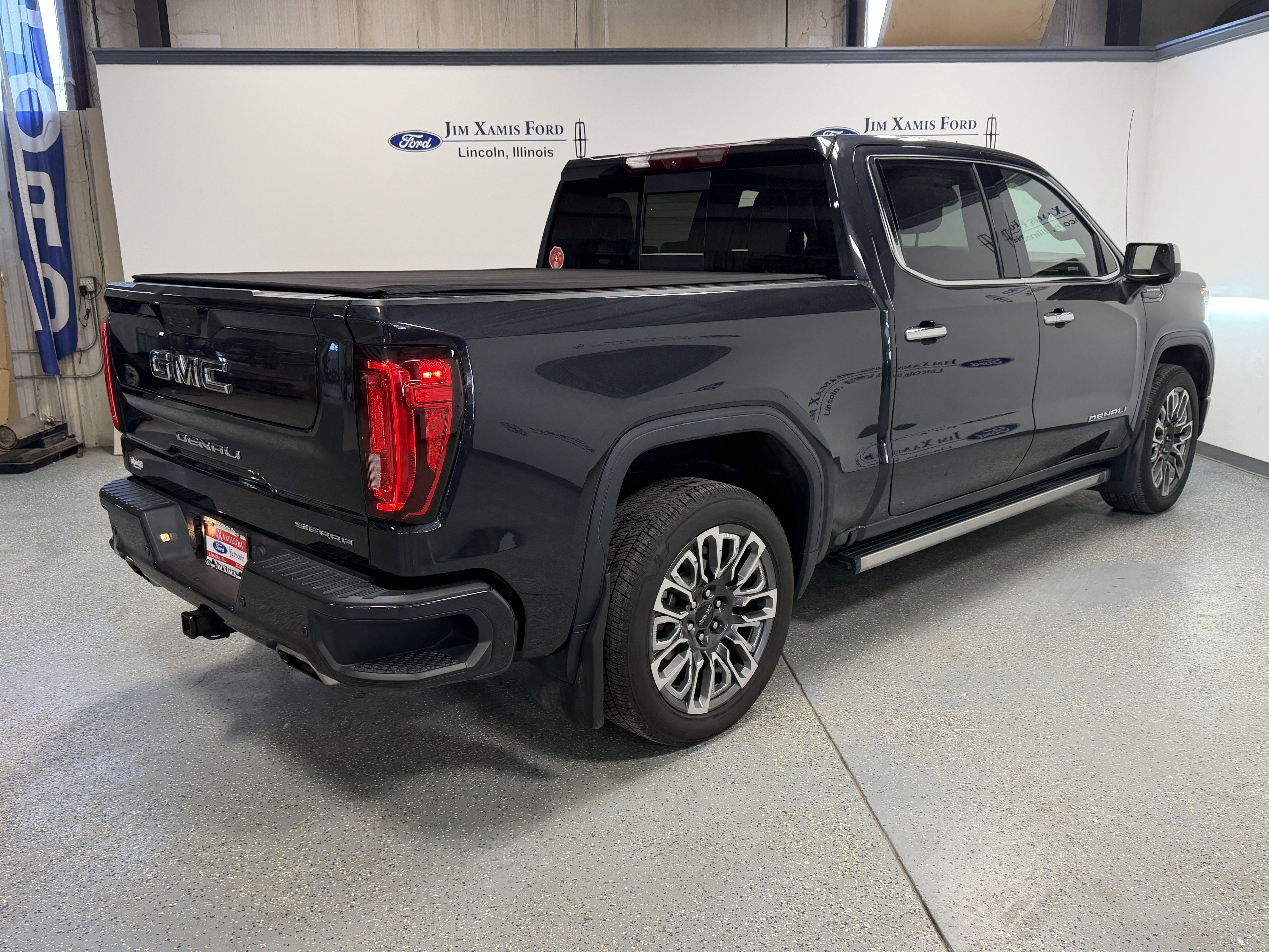 Used 2023 GMC Sierra 1500 Denali Ultimate image 37