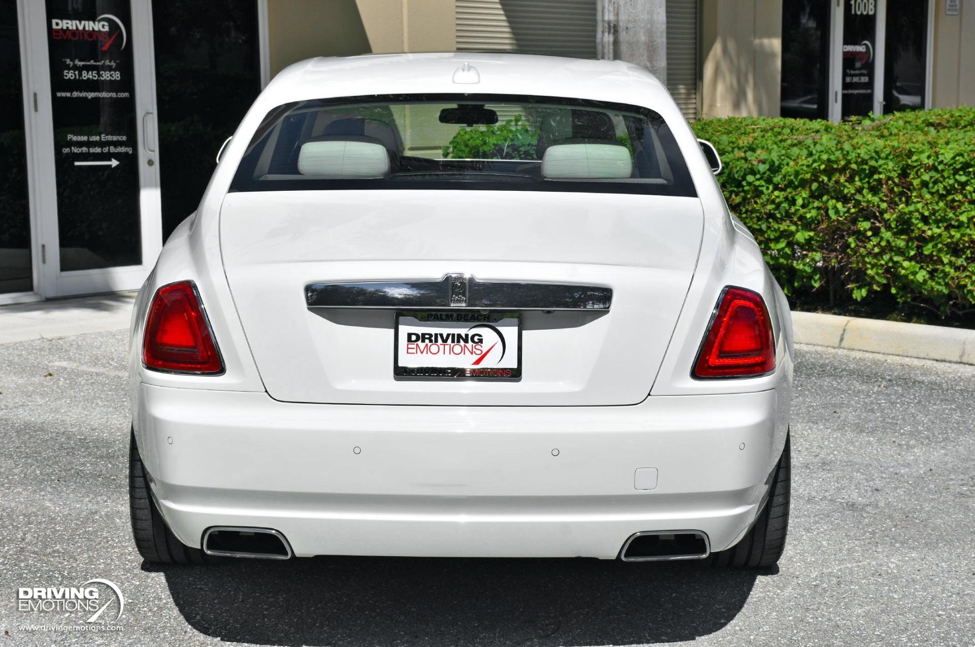 Used 2015 Rolls-Royce Ghost image 14