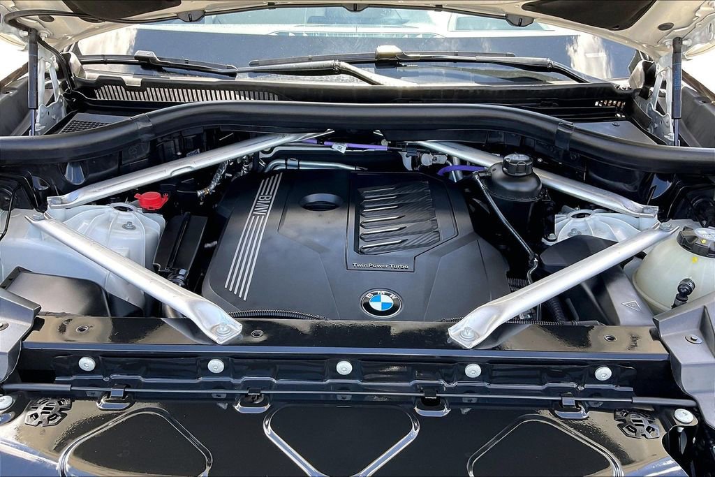 Used 2023 BMW X5 sDrive40i w/ M Sport Package image 31