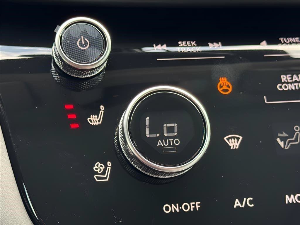 New 2027 INFINITI QX60 Luxe w/ Cargo Package FWD image 17