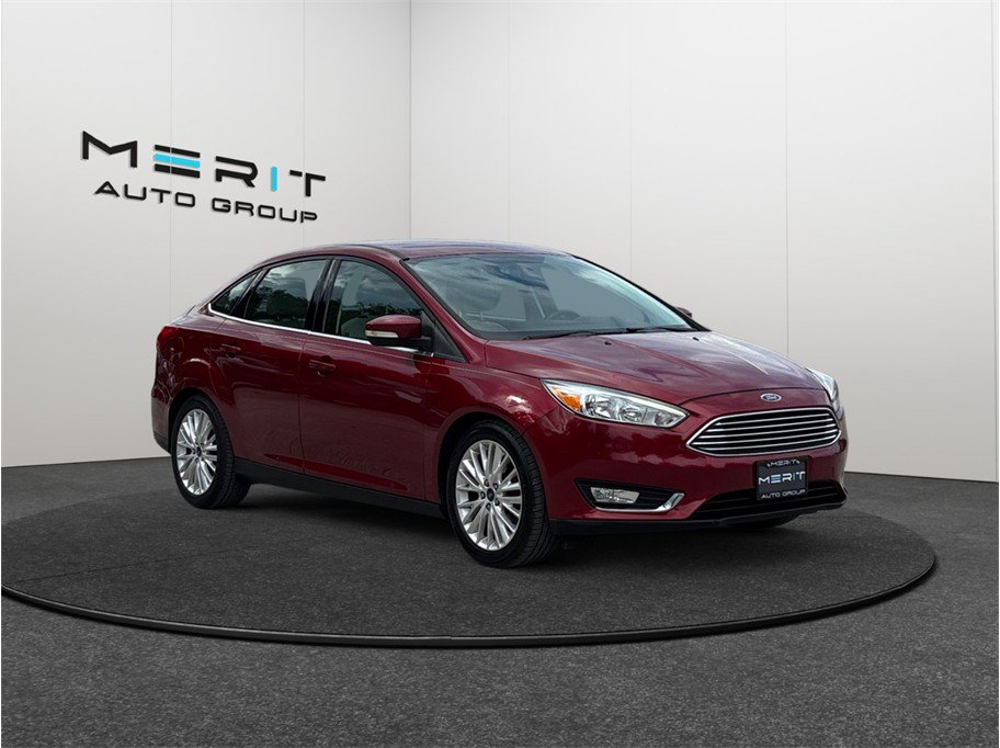 Used 2015 Ford Focus Titanium FWD image 1
