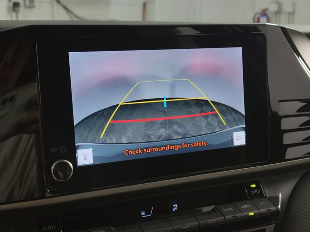 Used 2025 Toyota Camry SE FWD image 18