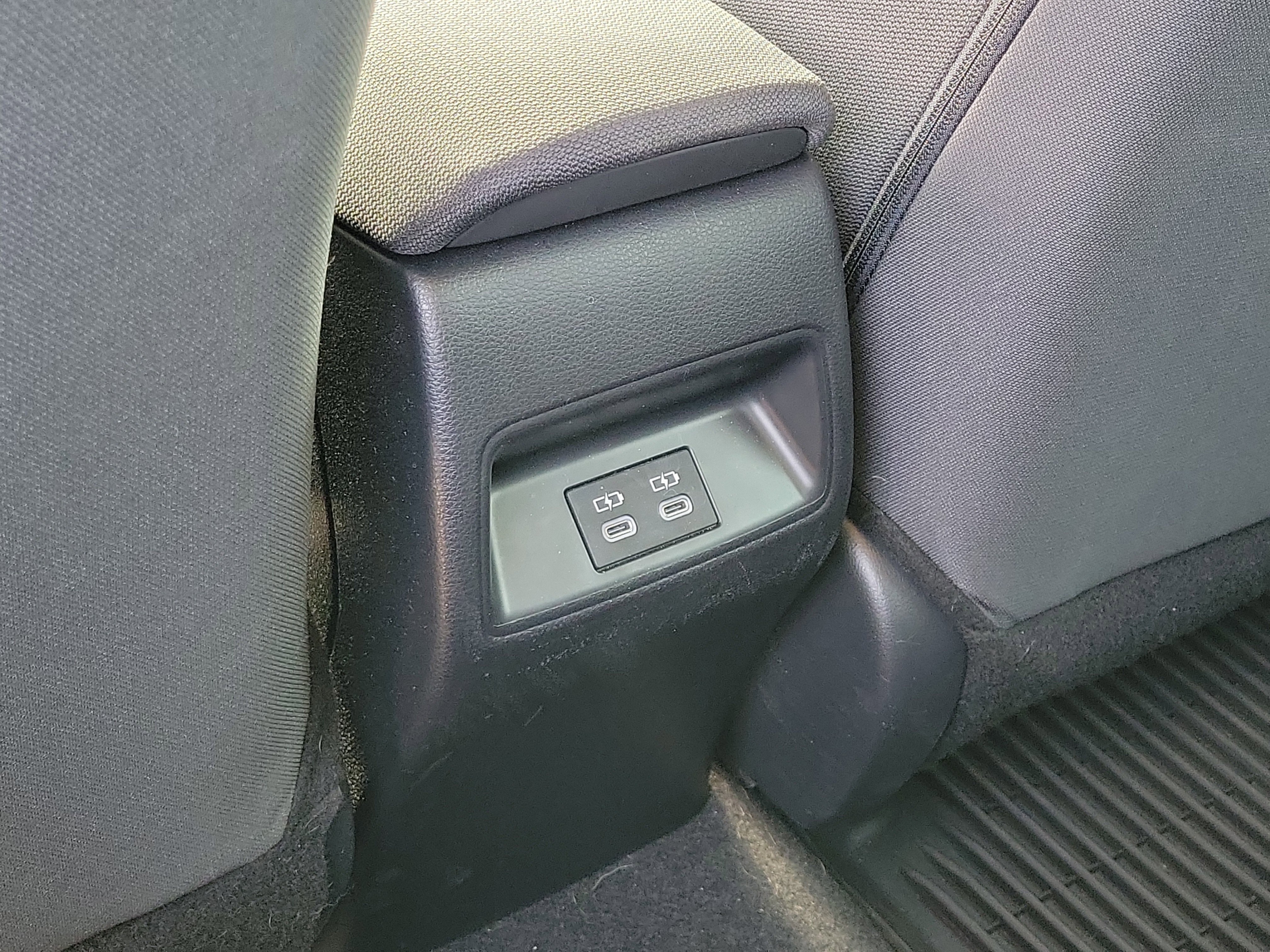 Used 2025 Toyota Corolla LE image 15
